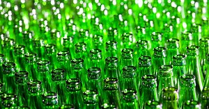 How recycled glass bottles can become better batteries