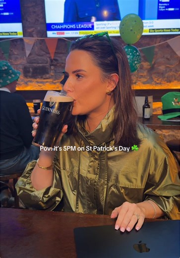 That last email can wait! Head down to Radio to enjoy St Patrick’s Day in style 🍀✨ Live music, free entry until 3AM