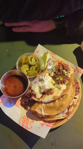 15 vendors, one roof! Alfred works is right in the heart of Digbeth (The custard factory) A must try! #birmingham #foodhall #foodie #newopening