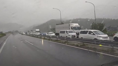 Massive traffic jam on Tokai-Hokuriku Expressway in Chūbu, Japan