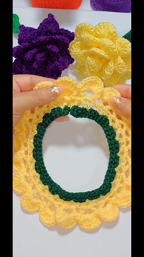 467K views · 8K reactions | Rosa a crochet con 60 cadenetas #tejidos #crochet #tutorial | Crochet Melros | Facebook