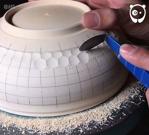 Japanese artist Haruya Abe creates fascinating pottery, and his process is as satisfying as the results. Abe’s ceramic carving technique is based on gently scraping the top layers of porcelain with a scalpel-like tool. He regularly uploads short videos of these procedures to Instagram, and they have already earned Haruya 85,000 followers. Via : Bored Panda | OneName Global