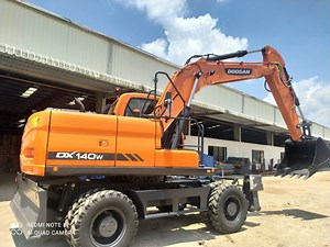 Máy xúc Doosan bánh lốp DX140W