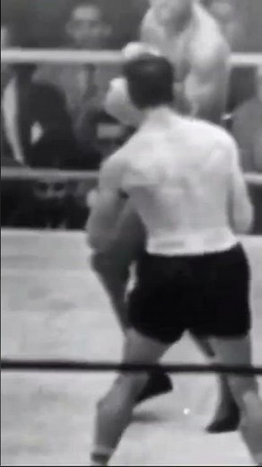 Sugar Ray Robinson KOs Gene Fullmer - 5th Round Knockout - May 1, 1957