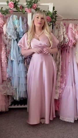 Pink bridesmaid dresses for a dreamy wedding look