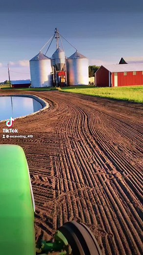 New pond install 🐠🏊‍♂️ #pond #swimming #newhomeconstruction #backyard #ohio #excavating #custom #topsoil #johndeere #joediffie