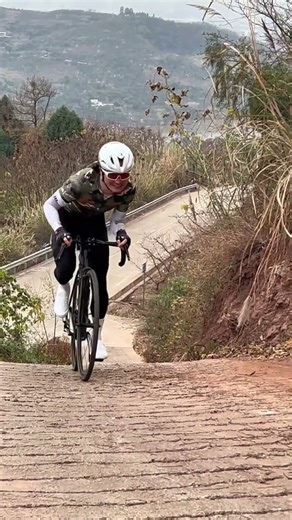 One climb at a time. Hills included. Always. Part of the ride #cycling #cyclinglife,#bike #bikelife