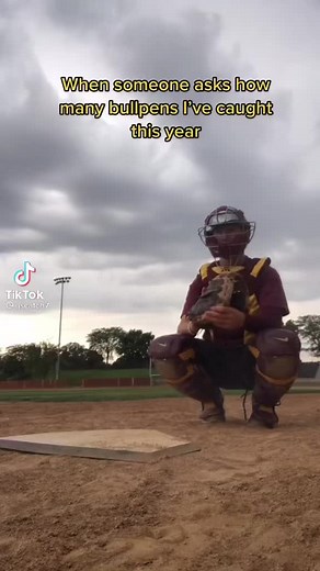 Did you know Minnesota's catcher is left-handed?! 🤯😏 #catcherslife #bullpenlife #beisbol (via @nscatch7)