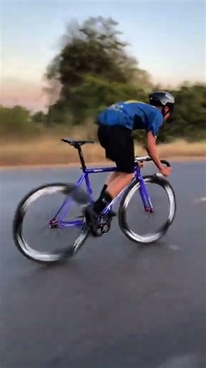 (@keenh7777) #automobile #brakesquad #fixedgear #cycling #fixedgearbicycle #brakesystem