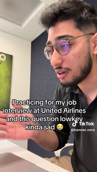 This mock interview tool has been helping me sm 😭 #mockinterview #flightattendant #interviews #cabincrewinterview #unitedairlines