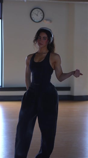 Stay for the pump check in the sweats > | Sweats At The Gym