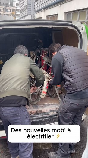 Arrivage de deux nouveaux véhicules pour électrification ! ⚡️ #NOIL #Rétrofit #mobylette #moped | NOIL