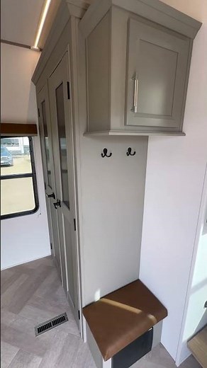 MUST SEE! 2025 Keystone Sprinter 3210RLS