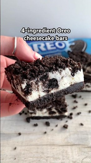 4-ingredient Oreo cheesecake bars