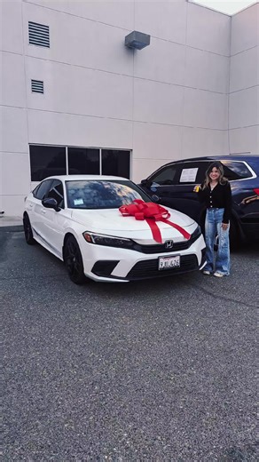 Mr. Car Salesman Luis (@mrcar.salesman)’s videos with Sweet Child O' Mine - Guns N' Roses