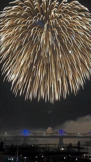 World’s biggest firecracker — one blast, sky on fire!