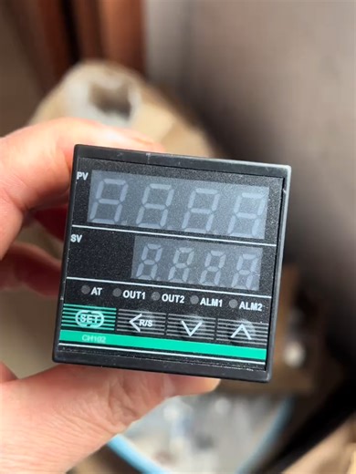 Liuzhou Yatai Temperature #Controller CH102FE02-M https://www.bestcontactor.com/product/liuzhou-yatai-temperature-controller-ch102fe02-m/ Basic Parameters Thermocouple Type: Type K, requiring a thermocouple temperature sensing element for connection. Output Type: Solid-state output. The output terminals provide 24V DC voltage for connecting a solid-state #relay. Accuracy Class: Class 0.5, with a maximum allowable deviation of ±0.5℃ for the actual temperature. Temperature Measurement Range: Based