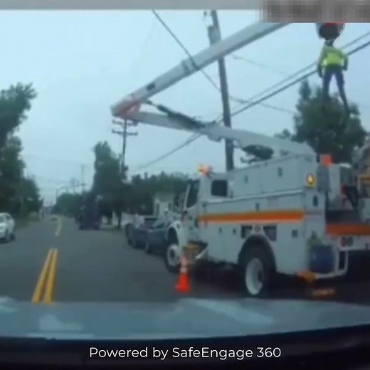 Daily Safety Fails🤯This is WHY You Must Properly Protect Work Zones – Utility Worker Escapes😳 #fails
