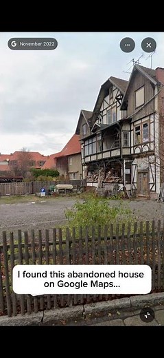 I found this abandoned house on Google Street View and wondered what it could look like.
