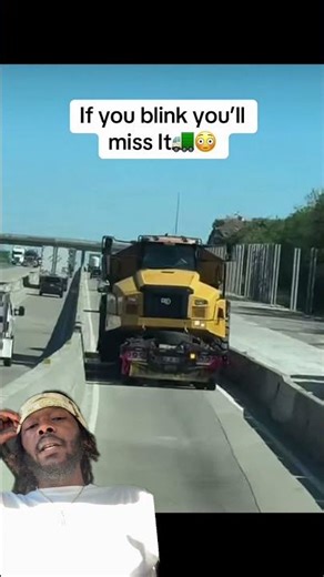 Just when you thought It couldnt get any better🚛😳 #DroppNHook #TheTruckersTrap #Trucker #SemiTruck