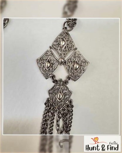 Elegant Retro Silver Pendant Necklace Statement Piece