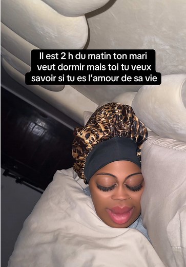 Ton mari te réveille à 2 h du matin — sketch couple drôle