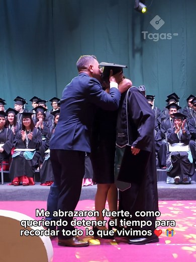 Ese abrazo lo dijo todo; los años, los esfuerzos y cada paso que dimos en familia😭🎓 #URP #UniversidadRicardoPalma #ingeniería #ingenieríaindustrial #ceremonia2026 #TogasService #HistoriasQueSeCelebran #togasybirretes #momentounico #Graduados2026 #ceremonia #Graduación #Graduación2025 #TransmisiónEnVivo #Graduaciones #toga #fypviral #paratiiiii #hijo #madre #padres #orgullo #paratiiiiiiiiiiiiiiiiiiiiiiiiiiiiiiiシ #paratiiiiiiiiiiiiiiiiiiiiiiiiiiiiiii