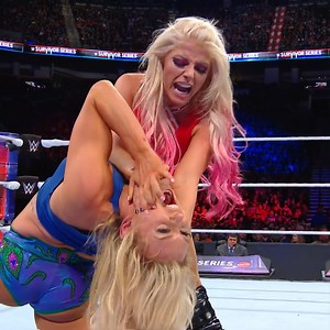 Raw Women's Champion Alexa Bliss looked to dominate against SmackDown Women's Champion Charlotte Flair at #SurvivorSeries 2017! | WWE