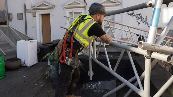 Scaffolding Setup for Pub Demolition in Central London