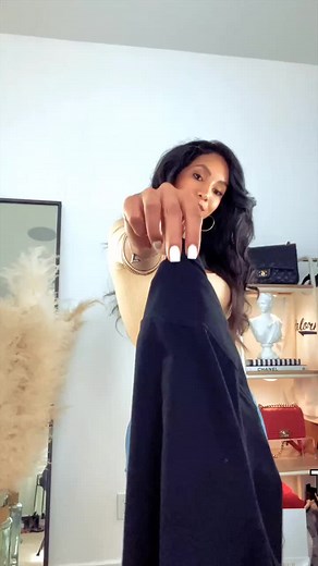 DIY leggings to a crop to #tiktokfashion #fashionhack #styletip #fallfashion