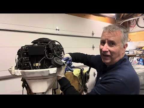 Compression Testing Johson Evinrude Outboard V4 HP