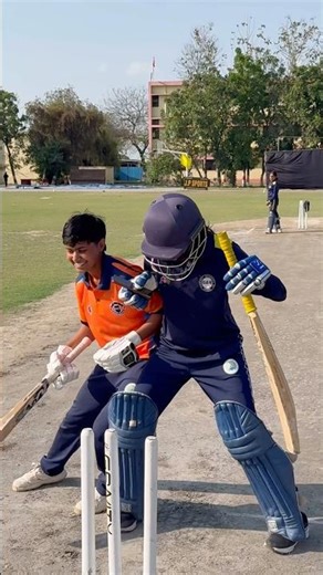 Day-194 Sensor wala Bat🤣 #shortsvideo #cricket #ytshorts #youtubeshorts #viralshorts