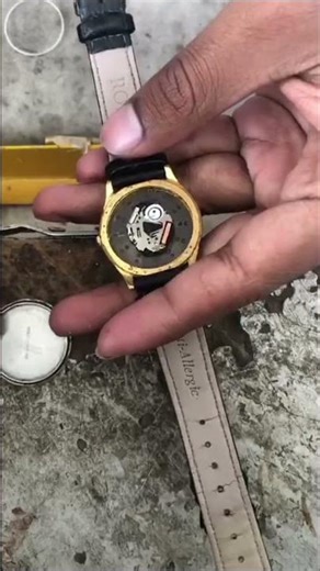 How to safely open a watch back cover #watchRepair #TickAndRepair #Short