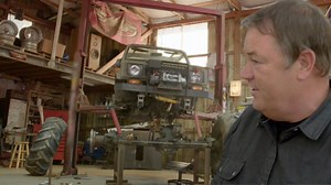 1.9K views · 40 reactions | Deja que te digamos algo: Después de ver el video… ¡empezarás a sospechar que la aventura de Mike no va sobre ruedas! En medio de los pantanos de Texas, se pondrá manos a la obra para ayudar a estos expertos a transformar una Suzuki Samurai en un vehículo nunca antes visto ¿Lo conseguirán? #ElmundodelosautosdeMikeBrewer | Discovery Latinoamérica | Facebook