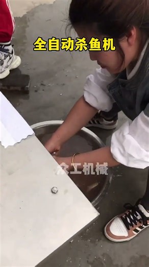 This video shows a bone cutter that can cut frozen meat#shorts #robotrevolution #elephantrobotics