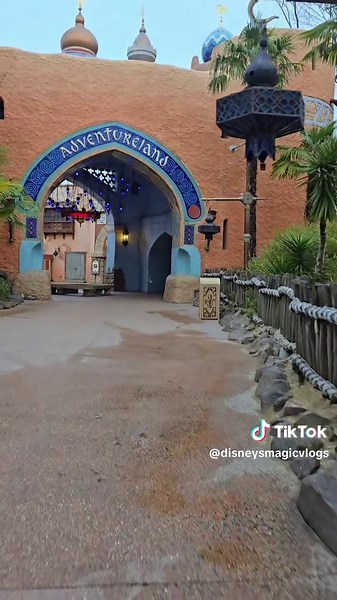 Vidéos de Disneys Magic Vlogs (@disneysmagicvlogs) avec Arabic Music - Kyrylo Zaplotynskyi