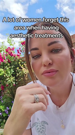 Neck and Chest Aesthetics After 40: What Women Often Forget