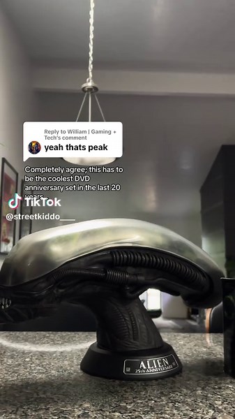 Coolest DVD Anniversary Set for Alien Fans