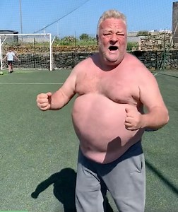 His sketches though...🤣 | SPORTbible