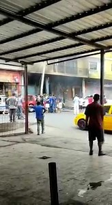 6.9K views · 57 reactions | UN INCENDIO ESTRUCTURAL EN UN LOCAL...