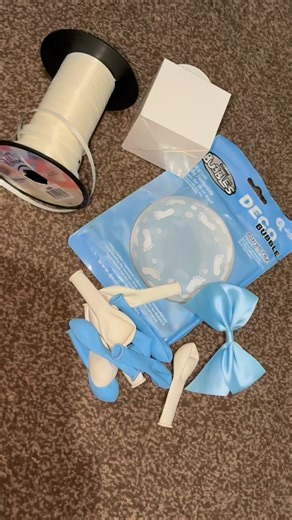 The cutest baby shower bubble and I would like to thank @babybearbespoke_ massively for bailing me out by having one of these bubble balloons, with qualatex closing down and these being discontinued, I couldn’t get them anywhere and I really wanted to make my clients inspo pic a reality with this printed bubble. Becka managed to have one!!! She is an absolute lifesaver and legend… Thankyou so much 🩵 I hope Lauren has a lovely baby shower and has the best time celebrating her little bundle of jo