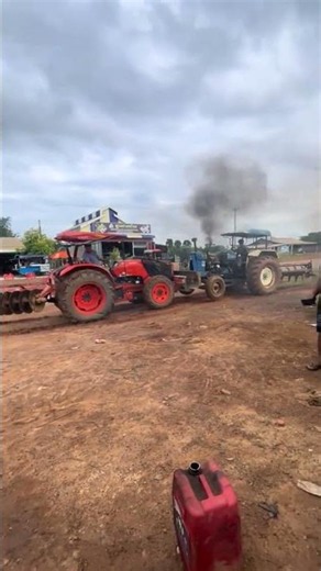 Who win between old Ford challenge to Kubota #agriculture #farming #farmlife