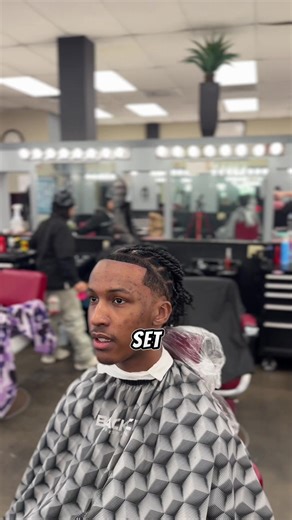 🤣 If you’re in the Columbus area and need a barber, DM Level up to book in link in bio #fyp #haircut #barber #viral #somalitiktok