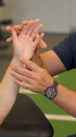 🕵️ Learn how to conduct the scapholunate stress test!⁠ ⁠ 👉️ Use this test to assess the integrity of the scapholunate ligament.⁠ ⁠ ✅️ Get hands-on with our step-by-step videos—practical skills you can apply with your patients right away.⁠ ⁠ 💯 Try Practicals for FREE now for 7 days: https://www.physio-network.com/practicals/ 🤝 You'll get instant access to this Assessment of Wrist Injuries in Athletes Practical with @iangattgattman plus our growing library of Practicals. | Rethinking Physiothe