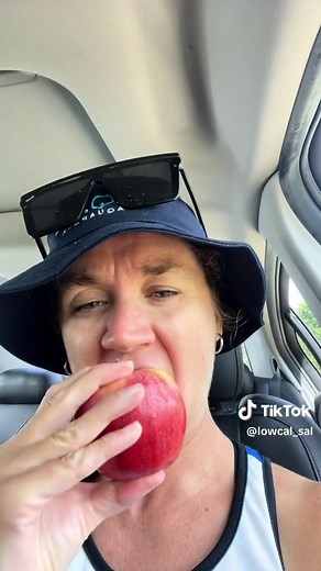 A Delicious Day of Eating: 2081 Calories with Lovely Lilith