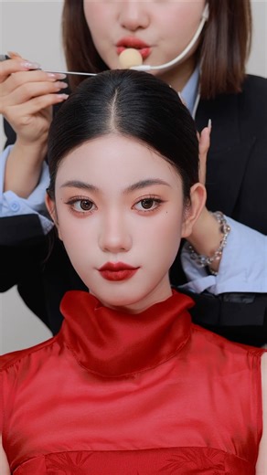 Elegant Red Glam – エレガントなレッドグラム