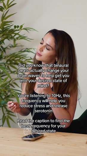 Breaking down binaural beats and how they can support your healing👇🏻 Binaural beats change your brain waves to get you into a desired state of mind. They must be listened to using headphones 🎧 (in both ears) because a slightly different frequency is played in each ear to alter your brain waves. For example, if you're listening to 480Hz in one ear and 440Hz in the other the brain perceives the frequency to be the difference of 40HZ. Check this out - a study published in Alternative Therapies i