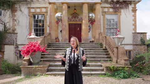 The Countryside Sanctuary of Alice Temperley Will Leave You Inspired