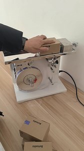 Labeling Machine for Box Corner #labelingmachine#labeling#labeler#labeller #cnkingpack Contact WhatsApp: 185 3809 3382 | KING PACK Solutions Limited