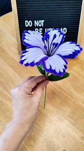 Fuzzy wire flower #fuzzywireflower #fuzzywirecrafts #pipecleanerflowers #pipecleanercrafts | Shanley Diy